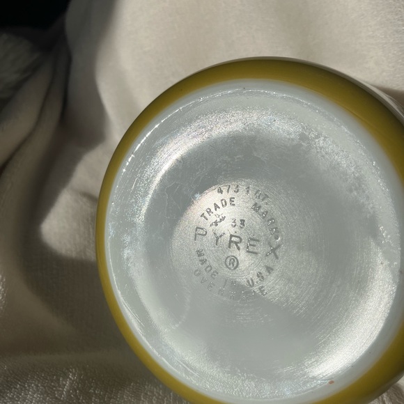 Vintage PYREX Spring Blossom 1 Quart Baking/ Casserole Dish - Picture 5 of 11